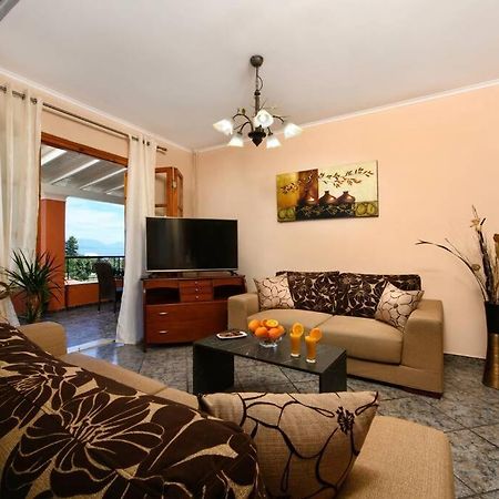 Seaview Cottage - Calmare Petrití エクステリア 写真