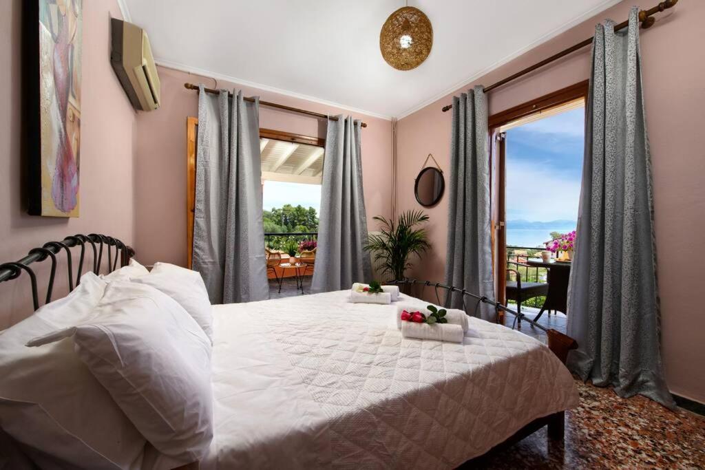 Seaview Cottage - Calmare Petrití エクステリア 写真