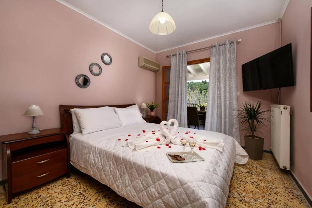Seaview Cottage - Calmare Petrití エクステリア 写真
